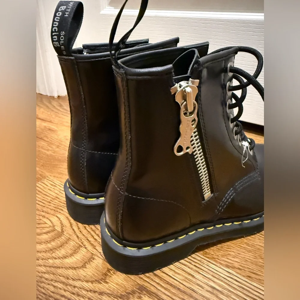 NEW Dr. Martens Black Combat Boots Sz 7M/8W